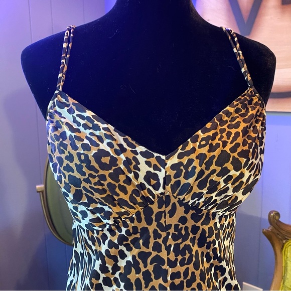 ❌SOLD🏷️Vintage 70s Vanity Fair Leopard Print Slip Dress Size 36 - Picture 2 of 9